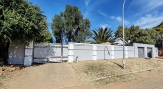 4 Bedroom House in Lindene