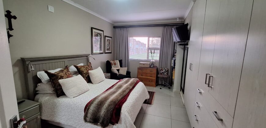 EXCEPTIONALLY NEAT 3-BEDROOM TOWNHOUSE IN A QUIET, SOUGHT-AFTER NEIGHBOURHOOD
