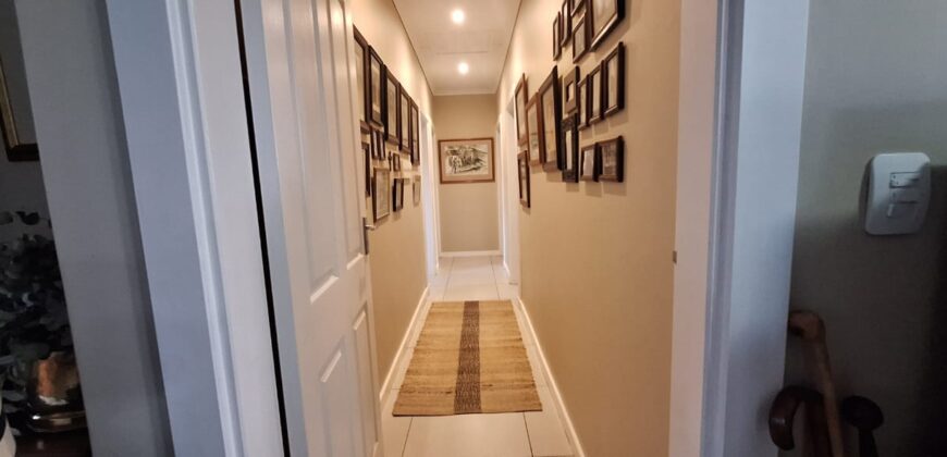 EXCEPTIONALLY NEAT 3-BEDROOM TOWNHOUSE IN A QUIET, SOUGHT-AFTER NEIGHBOURHOOD