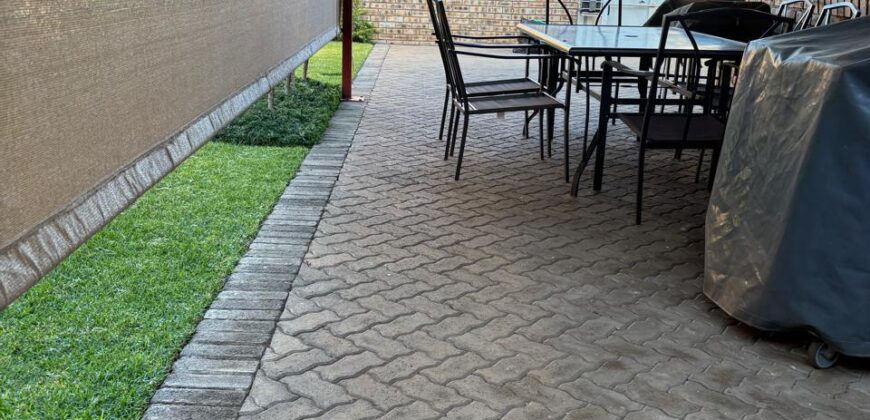 EXCEPTIONALLY NEAT 3-BEDROOM TOWNHOUSE IN A QUIET, SOUGHT-AFTER NEIGHBOURHOOD