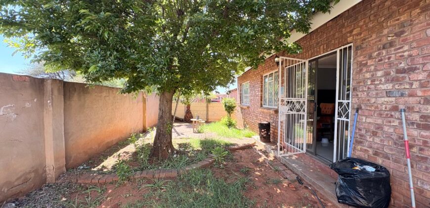 Property for sale in Kimberley, South Ridge with Garden