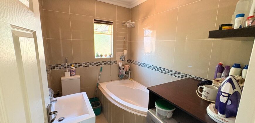 Property for sale in Kimberley, South Ridge with Garden