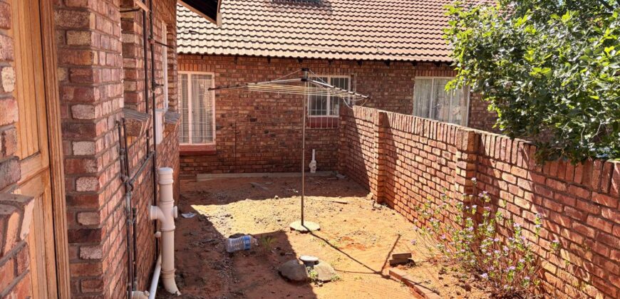 Property for sale in Kimberley, South Ridge with Garden