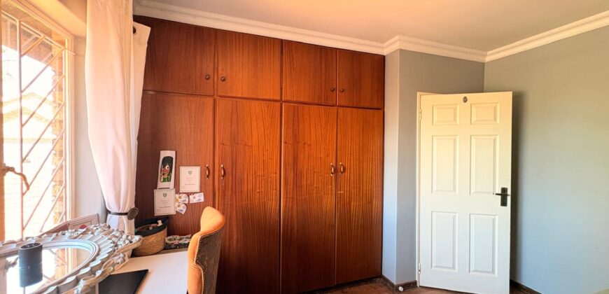 Property for sale in Kimberley, South Ridge with Garden